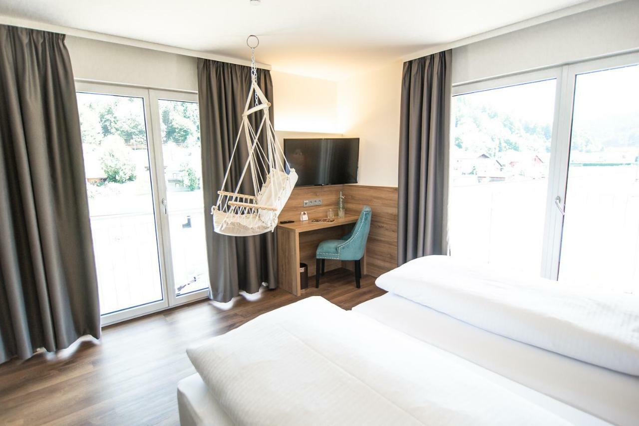 Hotel Weiss Munderfing Esterno foto
