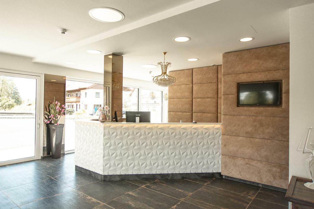 Hotel Weiss Munderfing Esterno foto